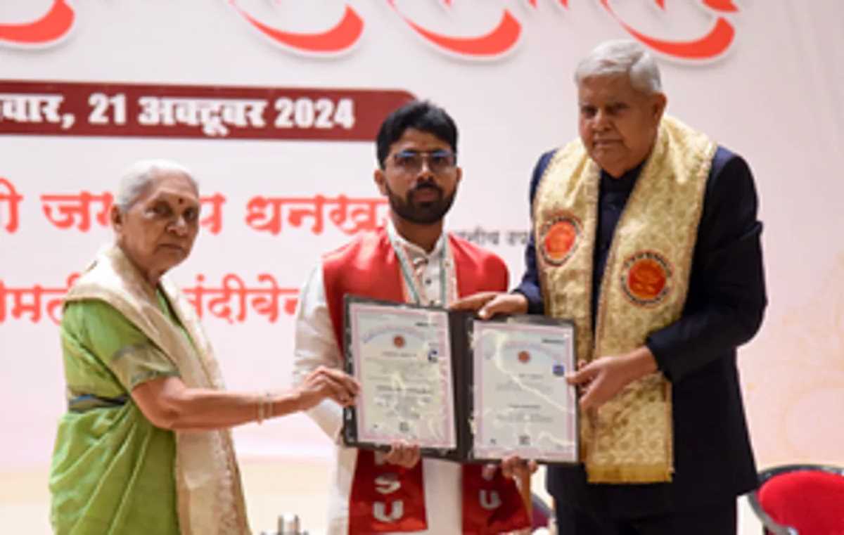 स्वतंत्रता के इतिहास के साथ छेड़छाड़, वंचितों को नहीं मिला श्रेय : उपराष्ट्रपति